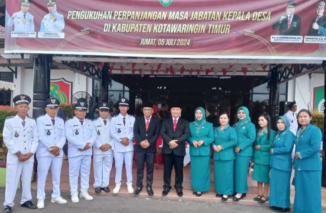 Bupati Halikinnor Kukuhkan Perpanjangan Masa Jabatan Kepala Desa kabupaten kotawaringin timur