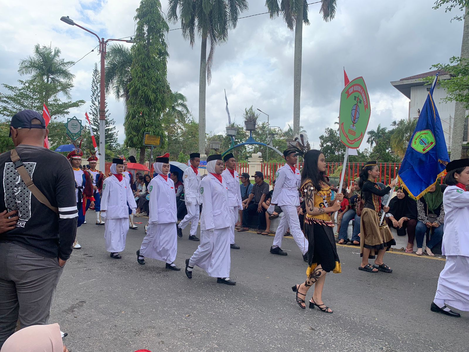 Kemeriahan Pawai Pembangungan Hut ke -79 RI Di kabupaten Kotim