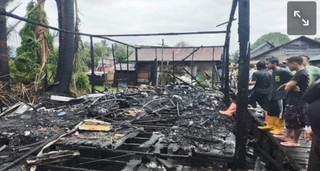 Lari ke Luar Rumah Saat Api Membesar, Warga Palampitan Hulu HSU Ini Tak Sempat Selamatkan Motor