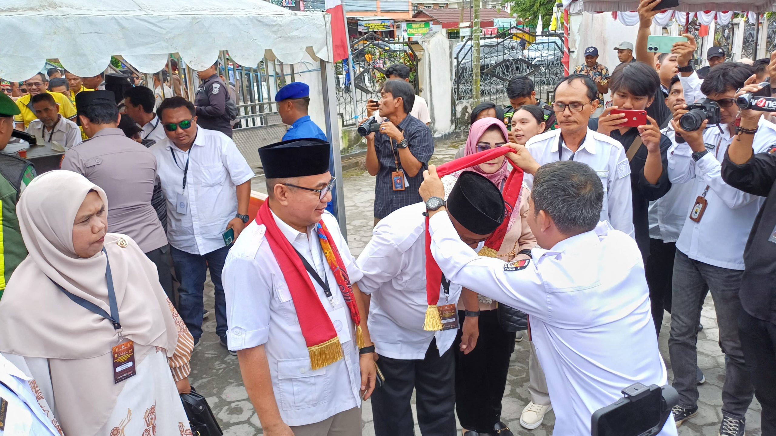 Pendaftaran Pasangan Calon Bupati dan Wakil Bupati Kotim: Sanidin dan Siyono Resmi Mendaftar di KPU Kotim
