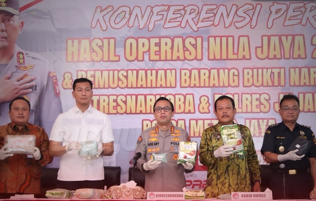 Polda Metro Jaya Musnahkan Ratusan Kilogram Sabu Dan Ganja.