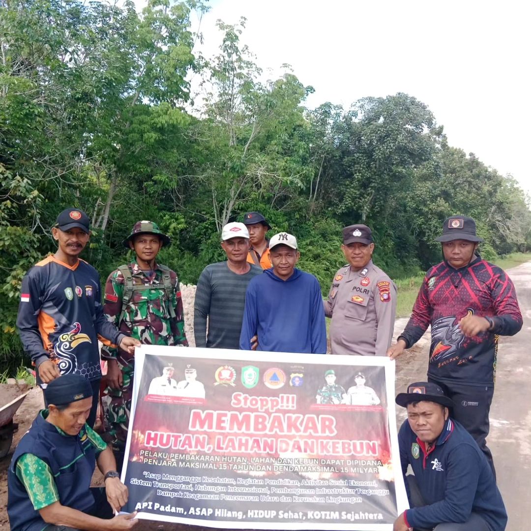 Antisipasi Karhutla, Babinsa Koramil 1015-01/MHS Patroli Cek Titik Hotspot.