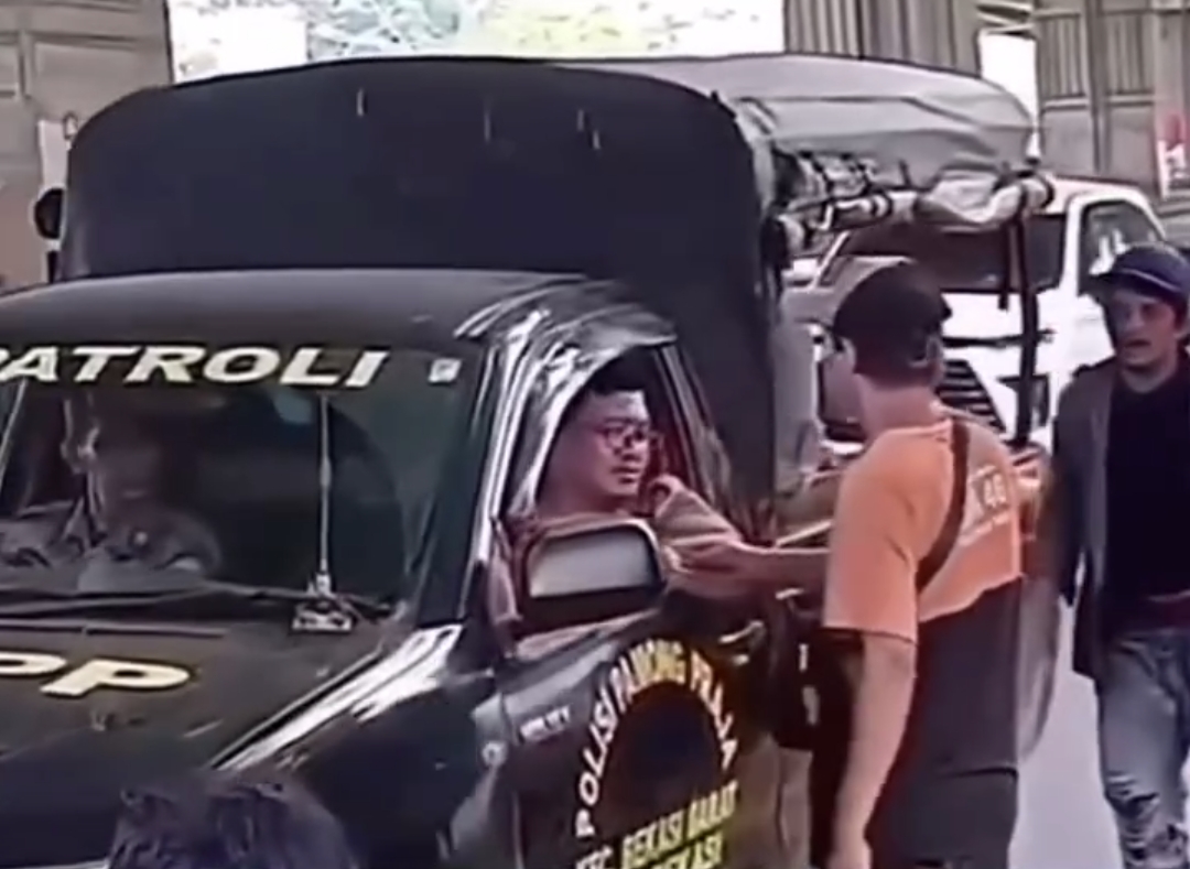Viral, Oknum Satpol PP Di Duga Pungli Ke Pedagang Kaki Lima.