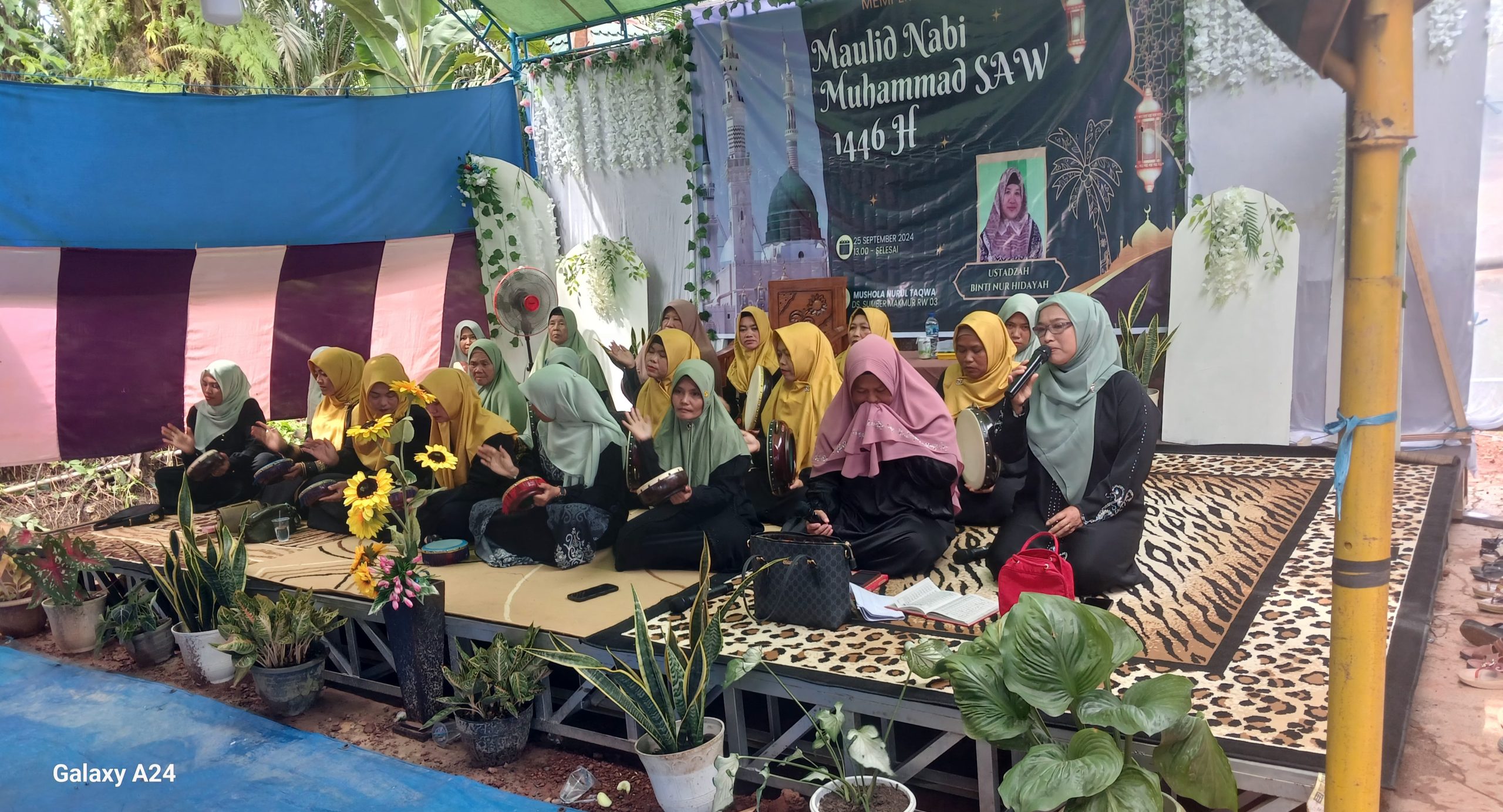 Memperingati Maulid Nabi Muhammad SAW 1446 H ,Desa Sumber Makmur bersama Ustadzah Binti Nur Hidayah
