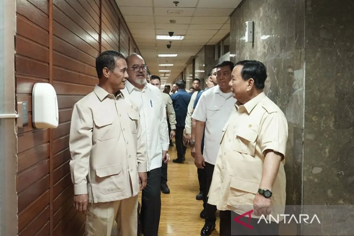 Prabowo-Menhan lakukan rapat mendadak dengan Mentan bahas HPP gabah