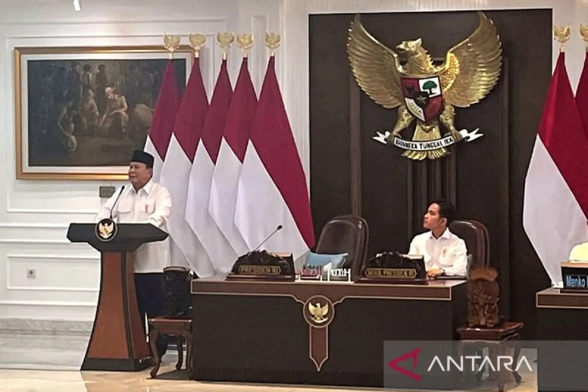 Presiden singgung Maruarar dan Trenggono stres karena harga saham jatuh