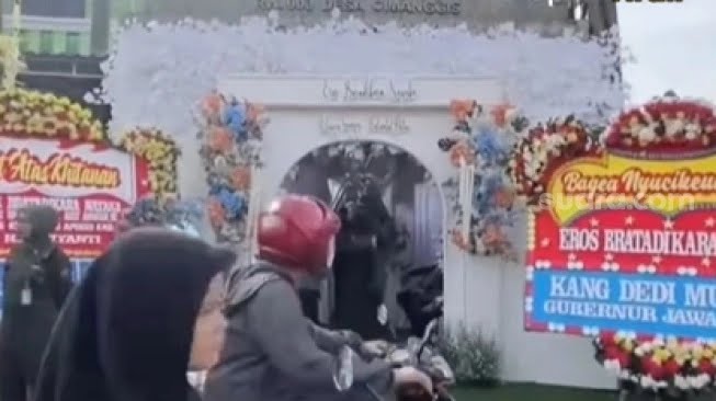 Khitanan Anak Kades Bogor Mewah, Warga Protes Jalan Ditutup