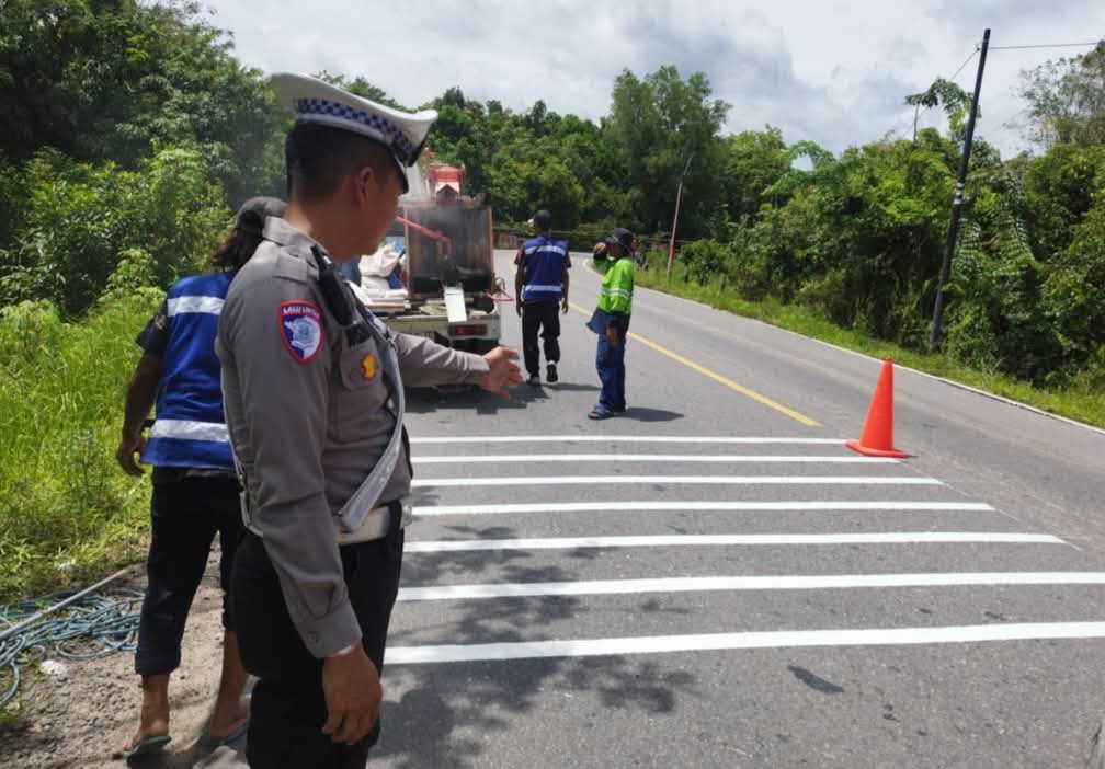 Ruas Jalan Ekstrem: Jalan Jabiren Raya Dipasangi Pita Kejut, Polisi Ingatkan Pengendara Lebih Waspada