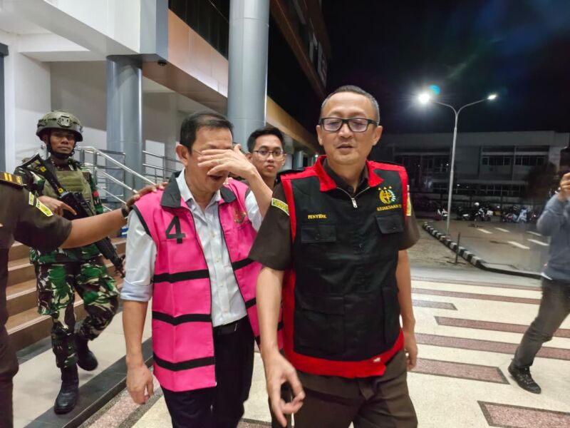 Menambang Batubara di Lahan Transmigrasi, Kejati Kaltim Tahan Direktur Perusahaan Jembayan Muarabara Group