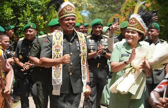 Putra Kebanggaan Maluku, Mayjen TNI Fritz W.R Pelamonia Resmi Jabat Pangdam Mandala Trikora