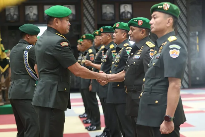 Empat Pati TNI AD Resmi Terima Jabatan Baru, Ada Pangdam hingga Kapuskesad
