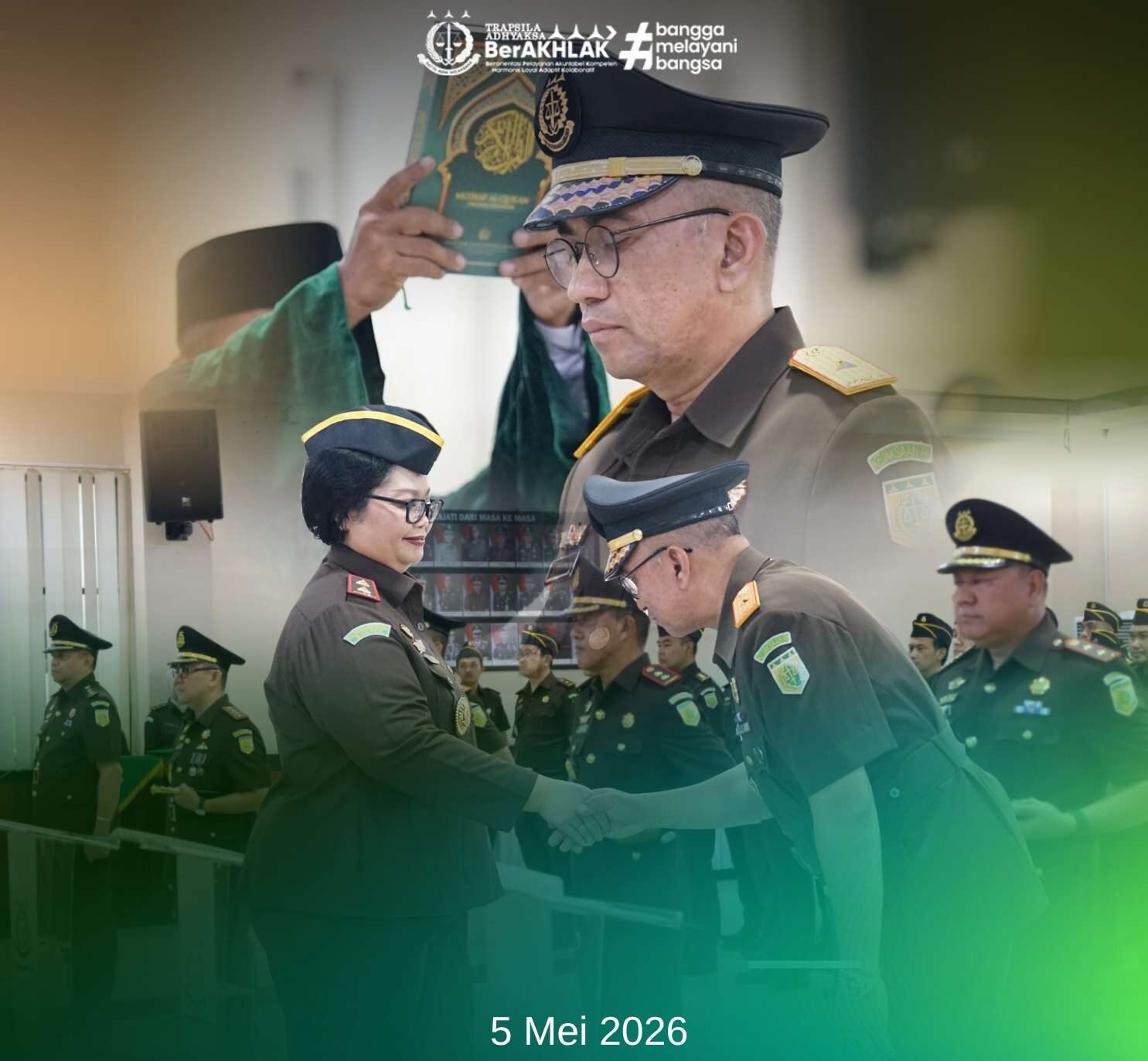 KEPALA KEJAKSAAN TINGGI BANTEN RESMI MELANTIK DAN MENGAMBIL SUMPAH JABATAN SEJUMLAH PEJABAT ESELON II & ESELON III DI LINGKUNGAN KEJAKSAAN TINGGI BANTEN