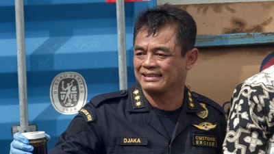 Jaksa KPK: Dirjen Bea Cukai Terima Amplop 6 Kali dari Bos Blueray
